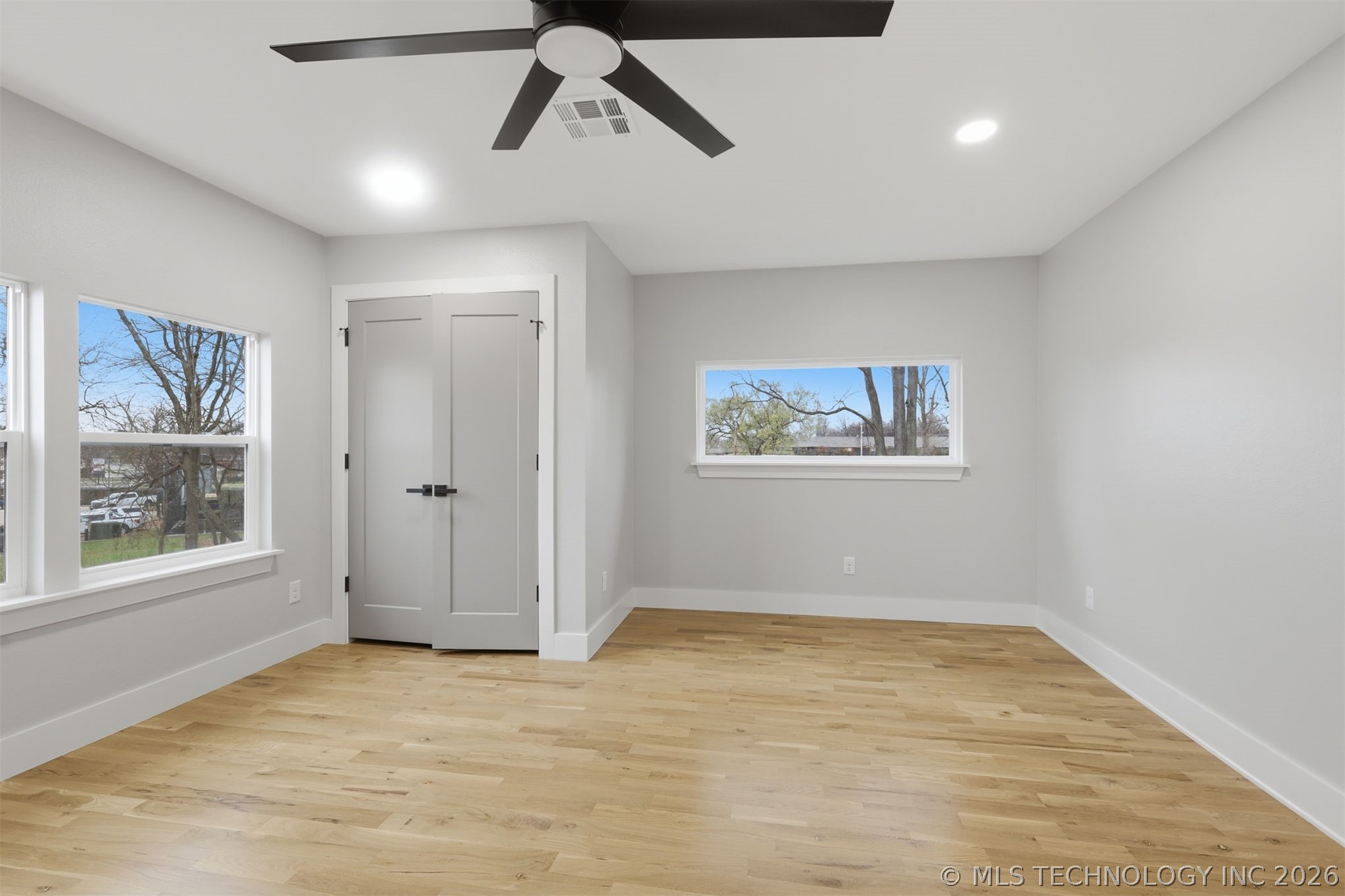 2439 E 67th Street Property Photo 16