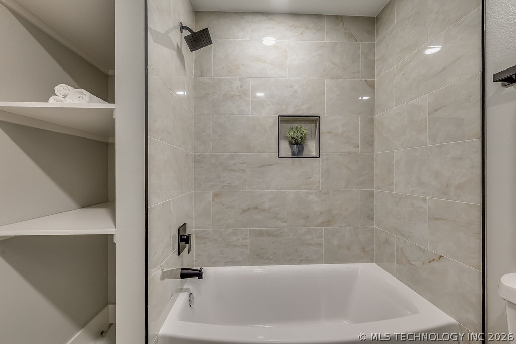 2439 E 67th Street Property Photo 22