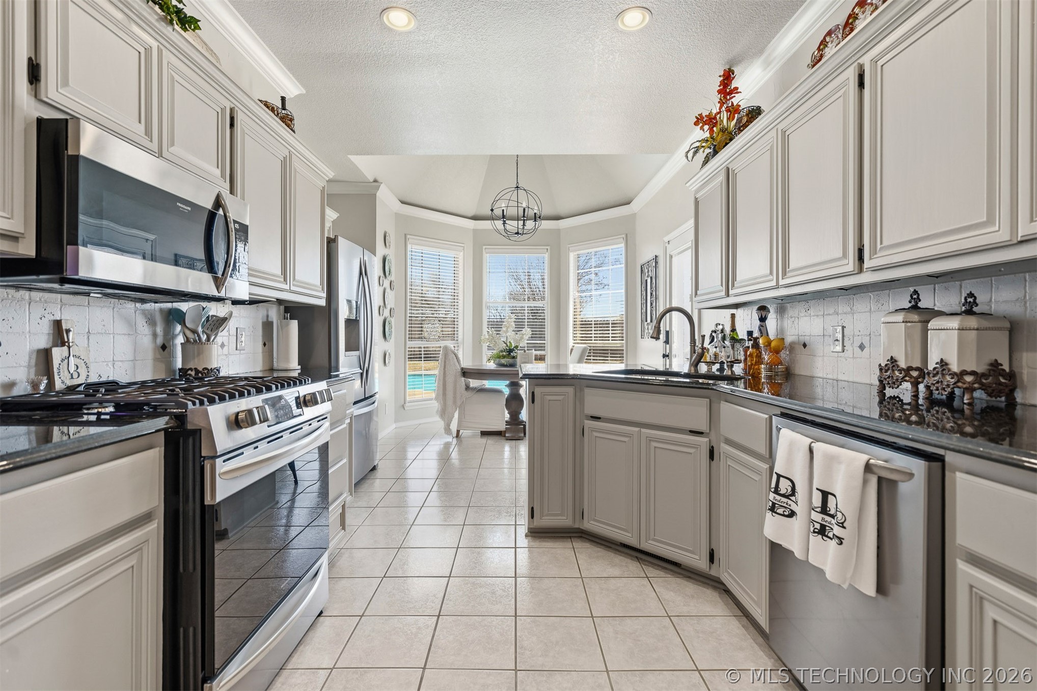 1708 Southern Hills Drive Property Photo 12