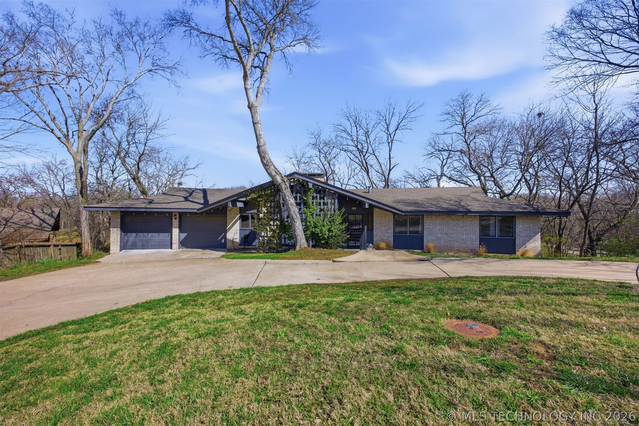 2108 Skyline Place Property Photo 1