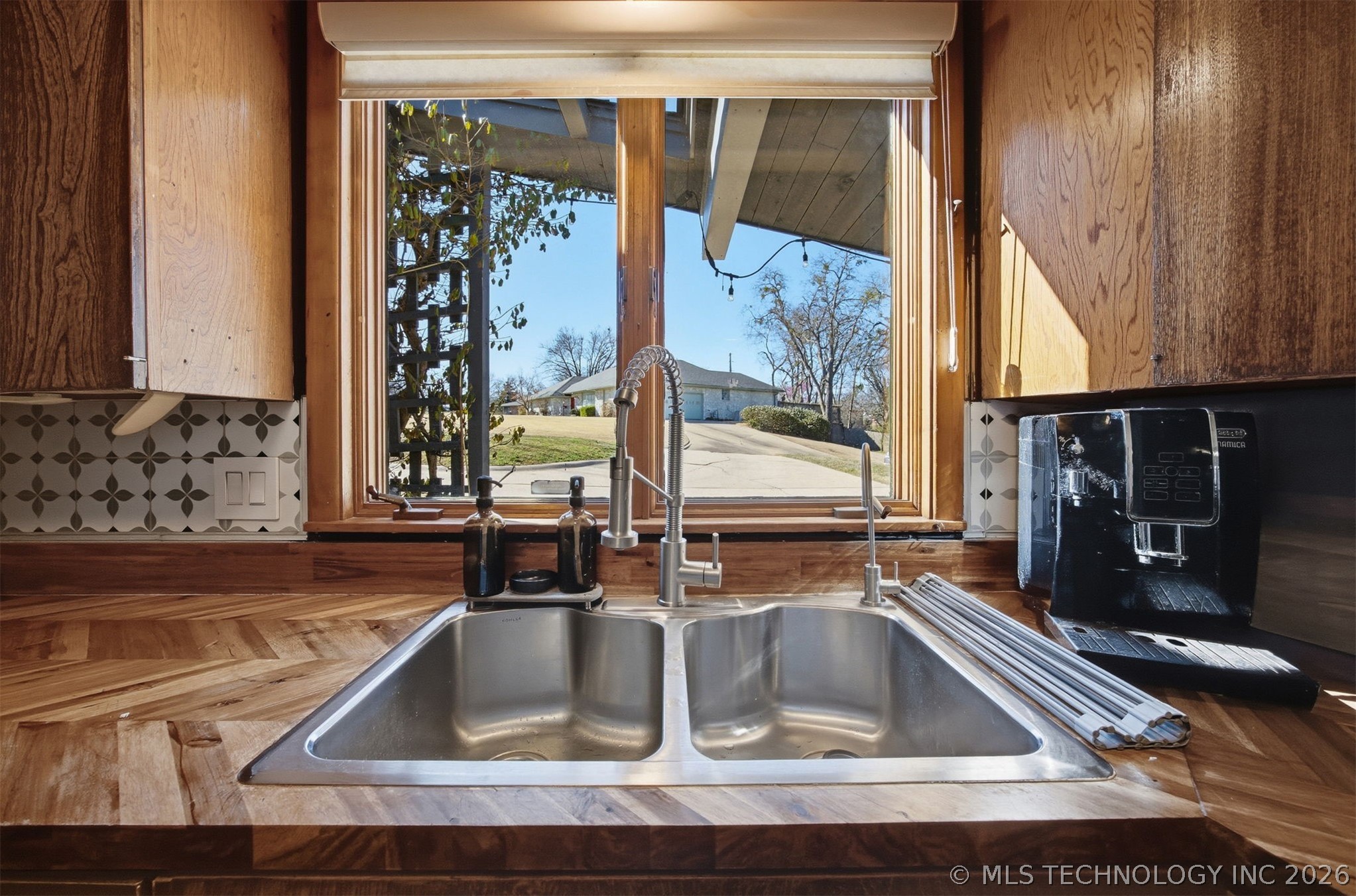 2108 Skyline Place Property Photo 7