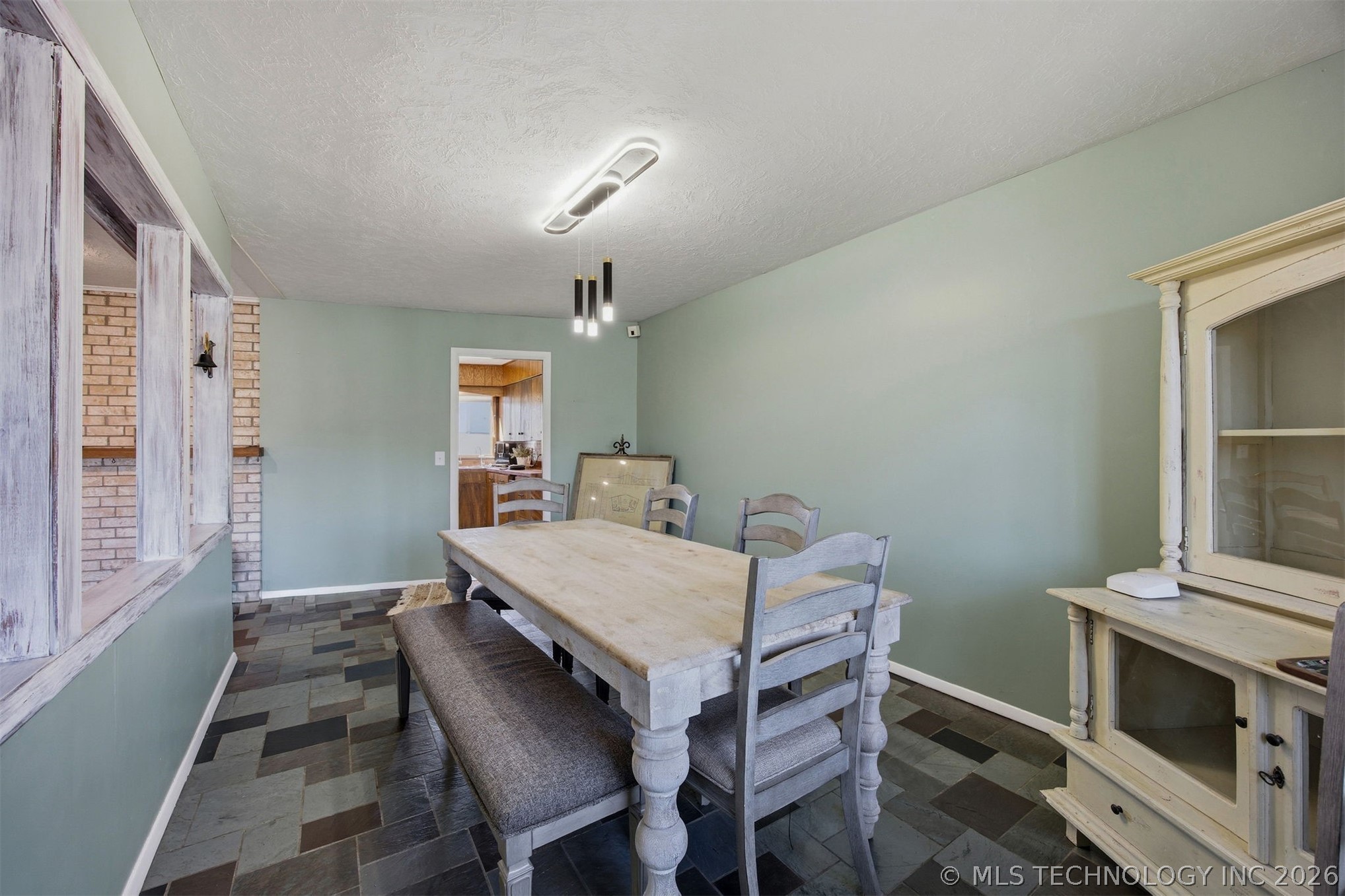 2108 Skyline Place Property Photo 12