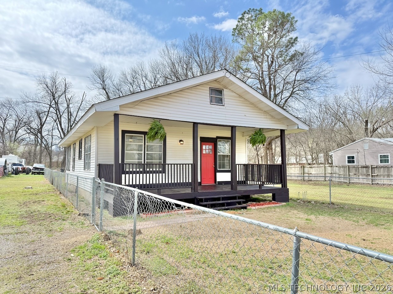 938 W Teel Road Property Photo 4