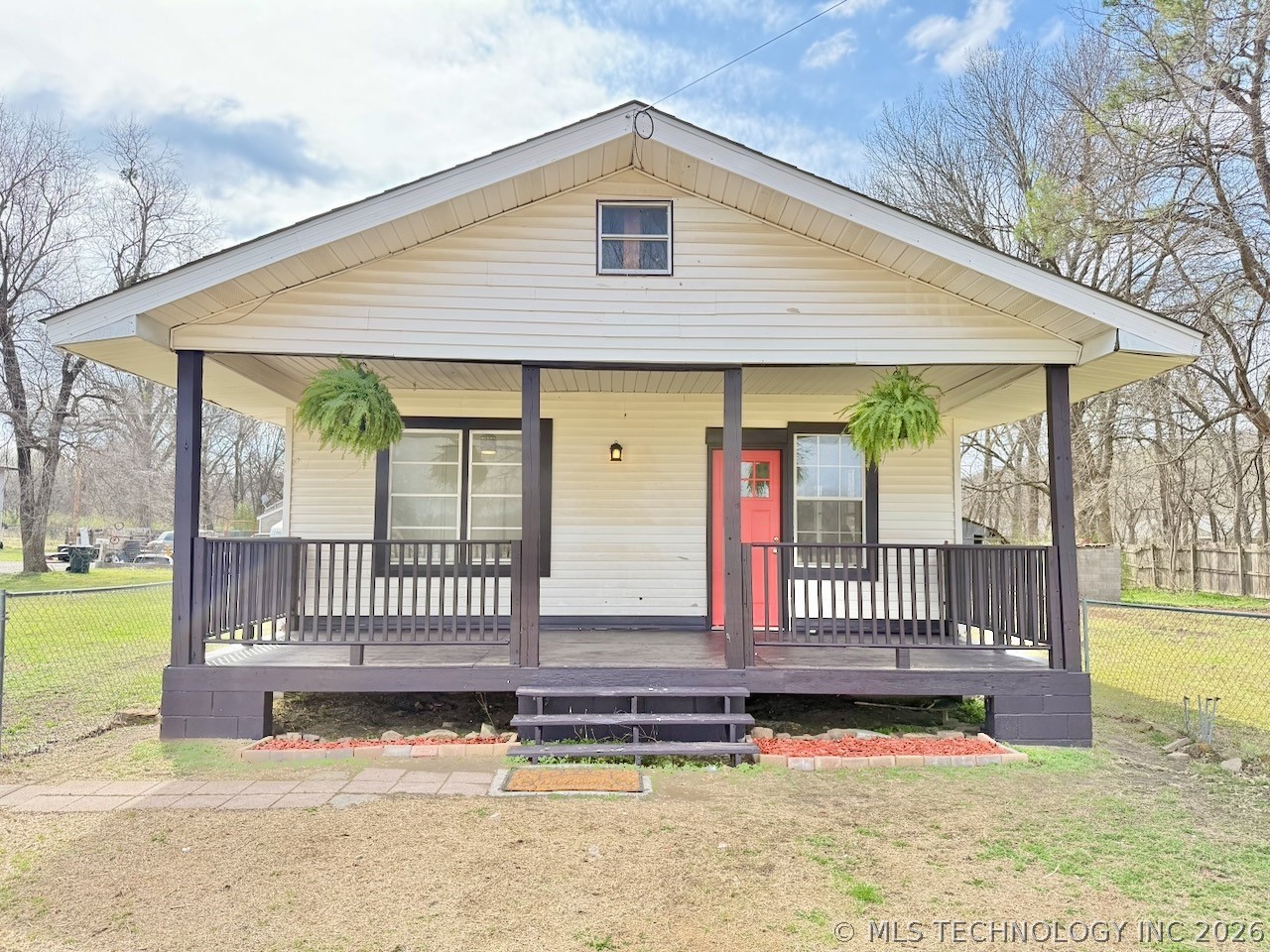 938 W Teel Road Property Photo 5