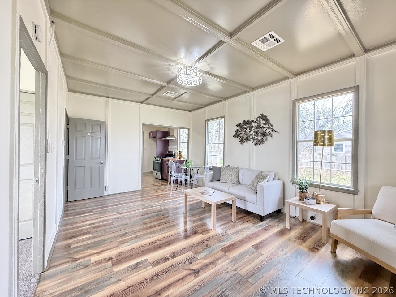 938 W Teel Road Property Photo 11