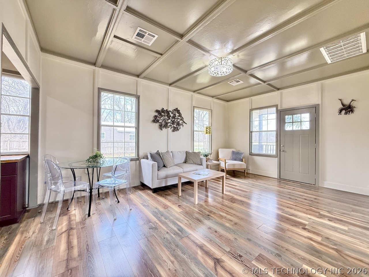 938 W Teel Road Property Photo 13