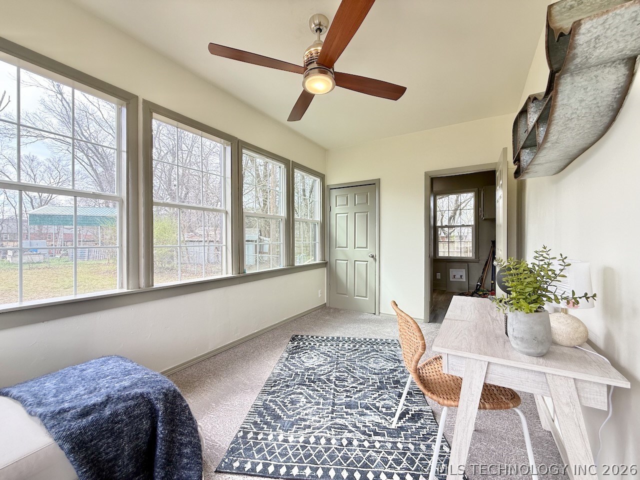 938 W Teel Road Property Photo 32