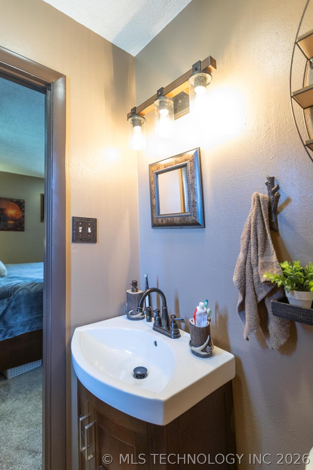 1524 Pineywood Property Photo 36
