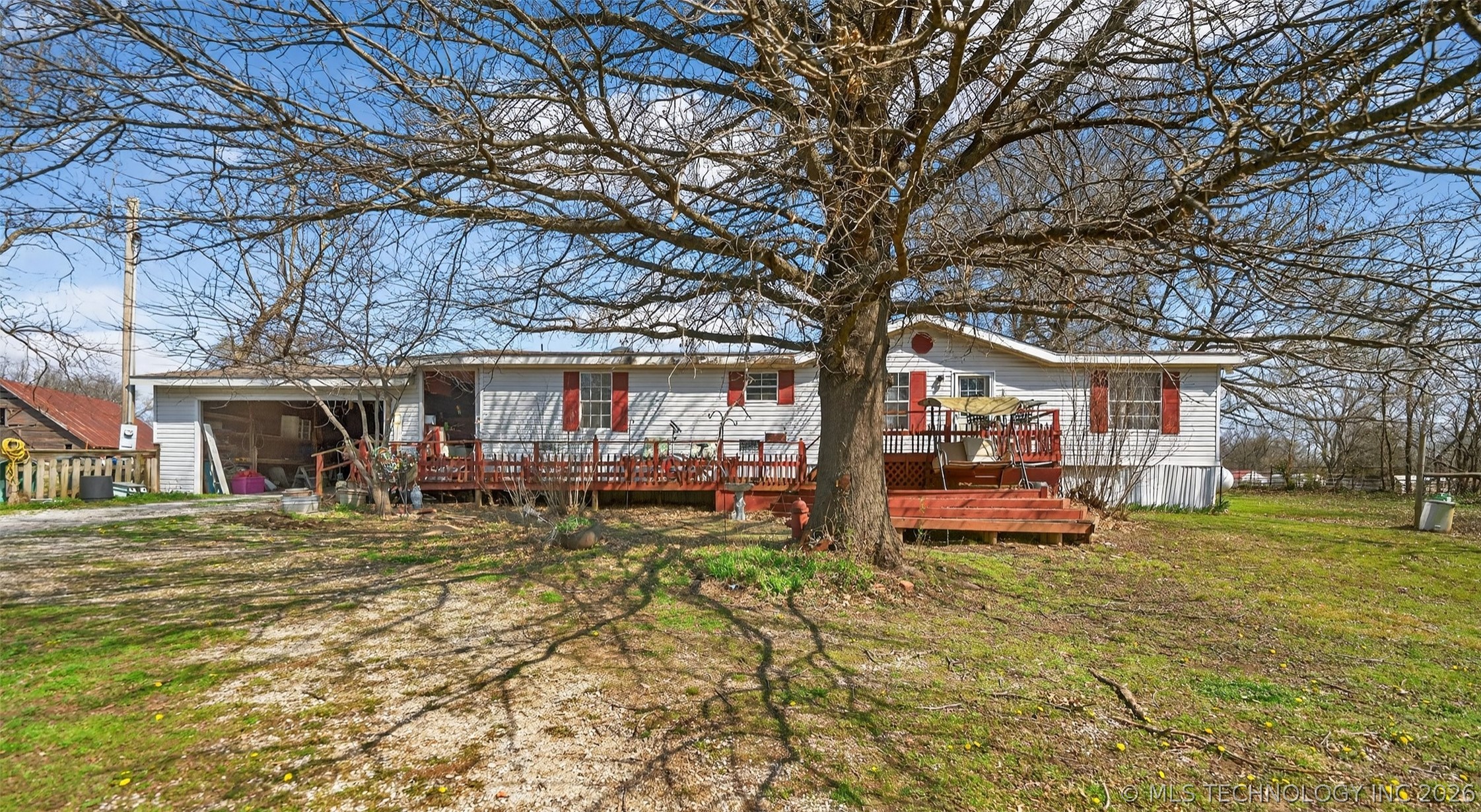 1000 S Maple Street Property Photo 2