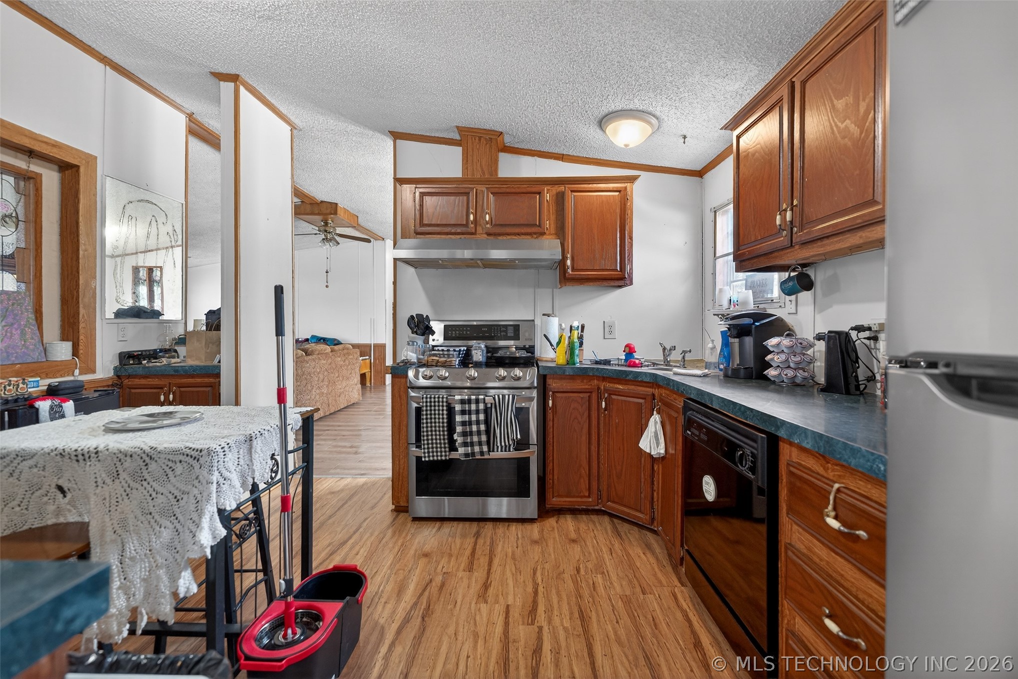1000 S Maple Street Property Photo 9