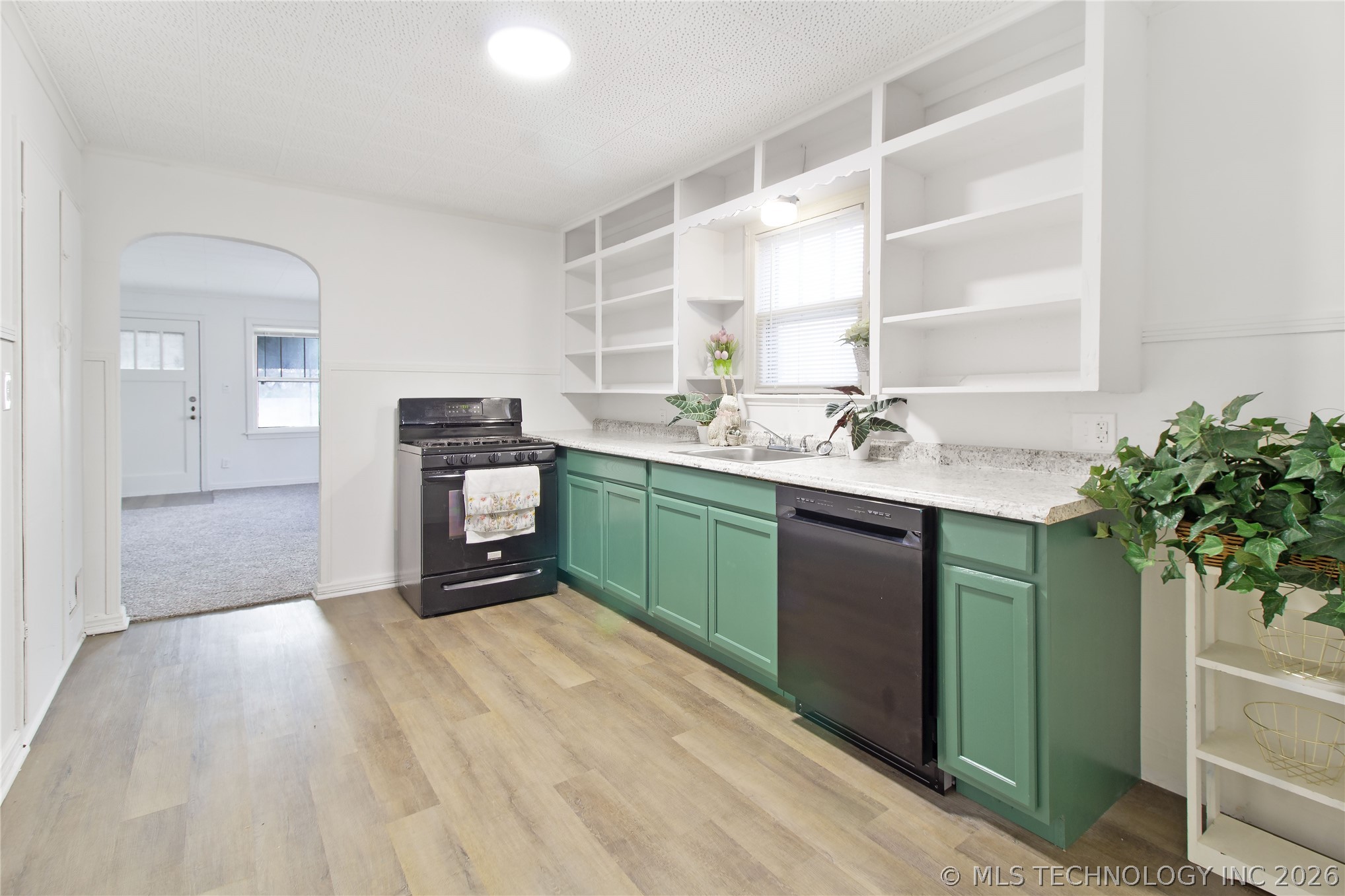1714 S Armstrong Avenue Property Photo 6