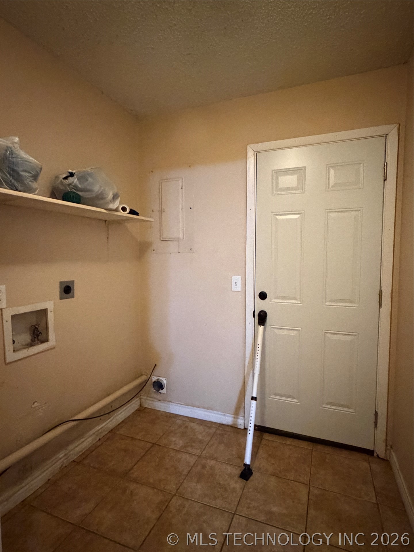 703 W Cedar Property Photo 9