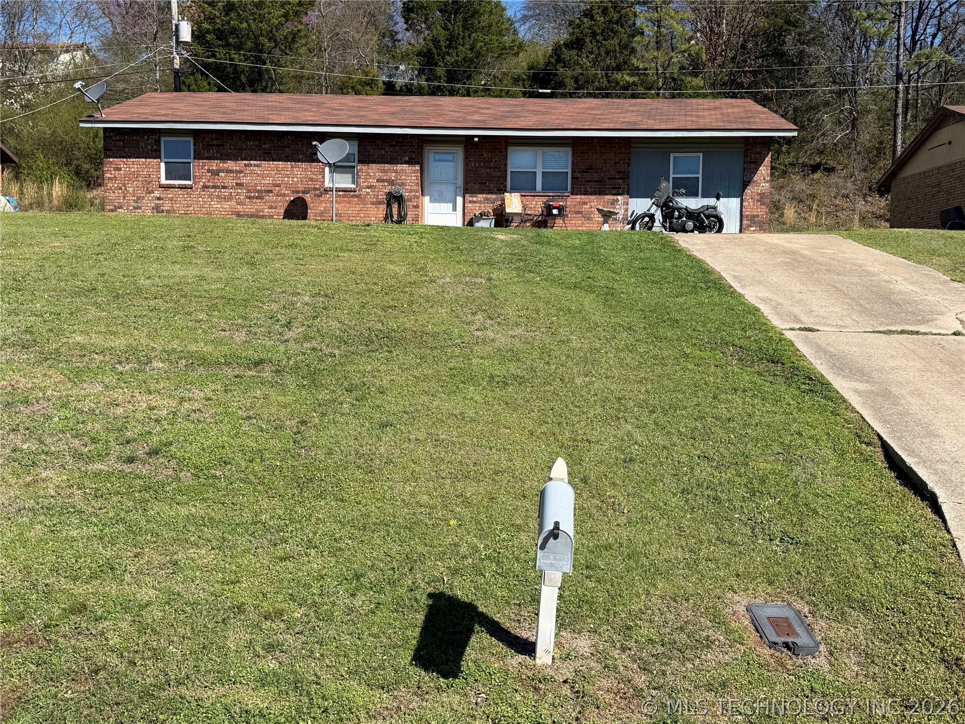 703 W Cedar Property Photo 19