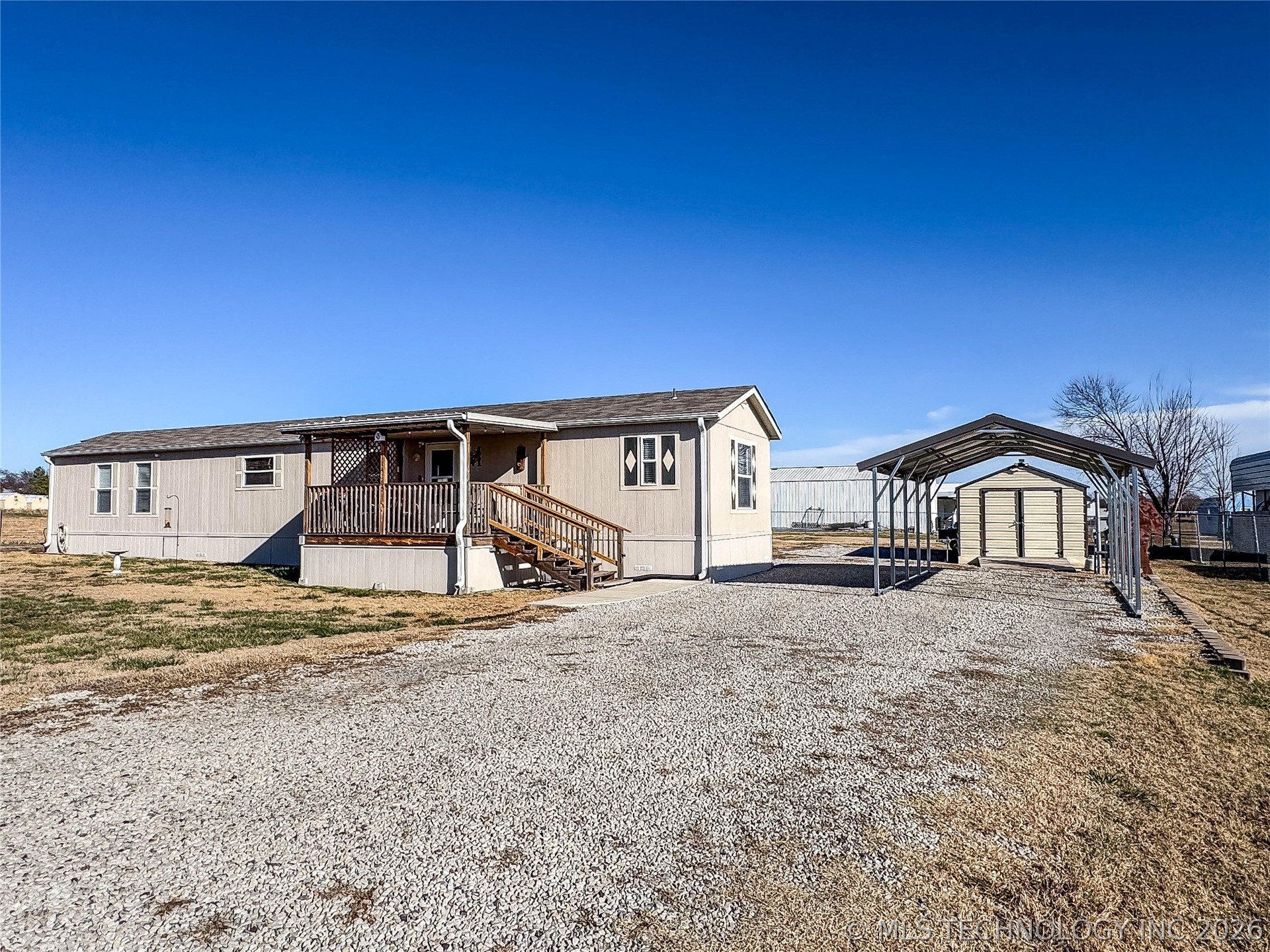 114165 S 4201 Property Photo 3