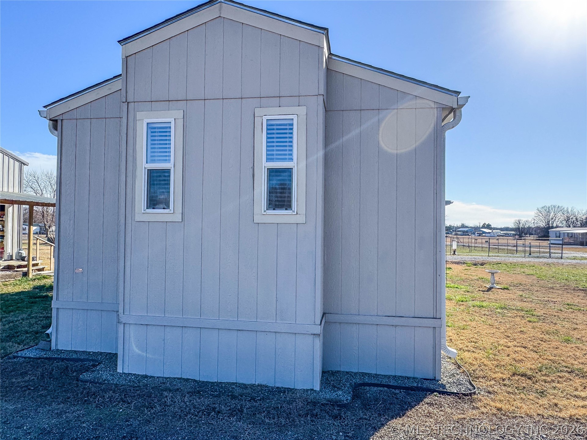 114165 S 4201 Property Photo 7