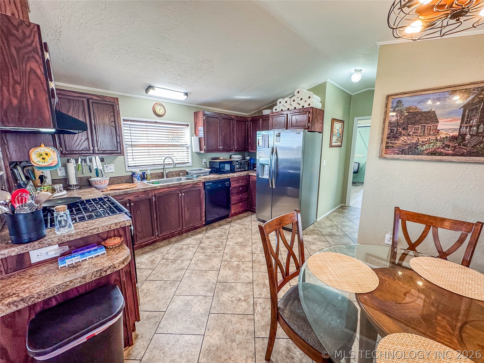 114165 S 4201 Property Photo 15