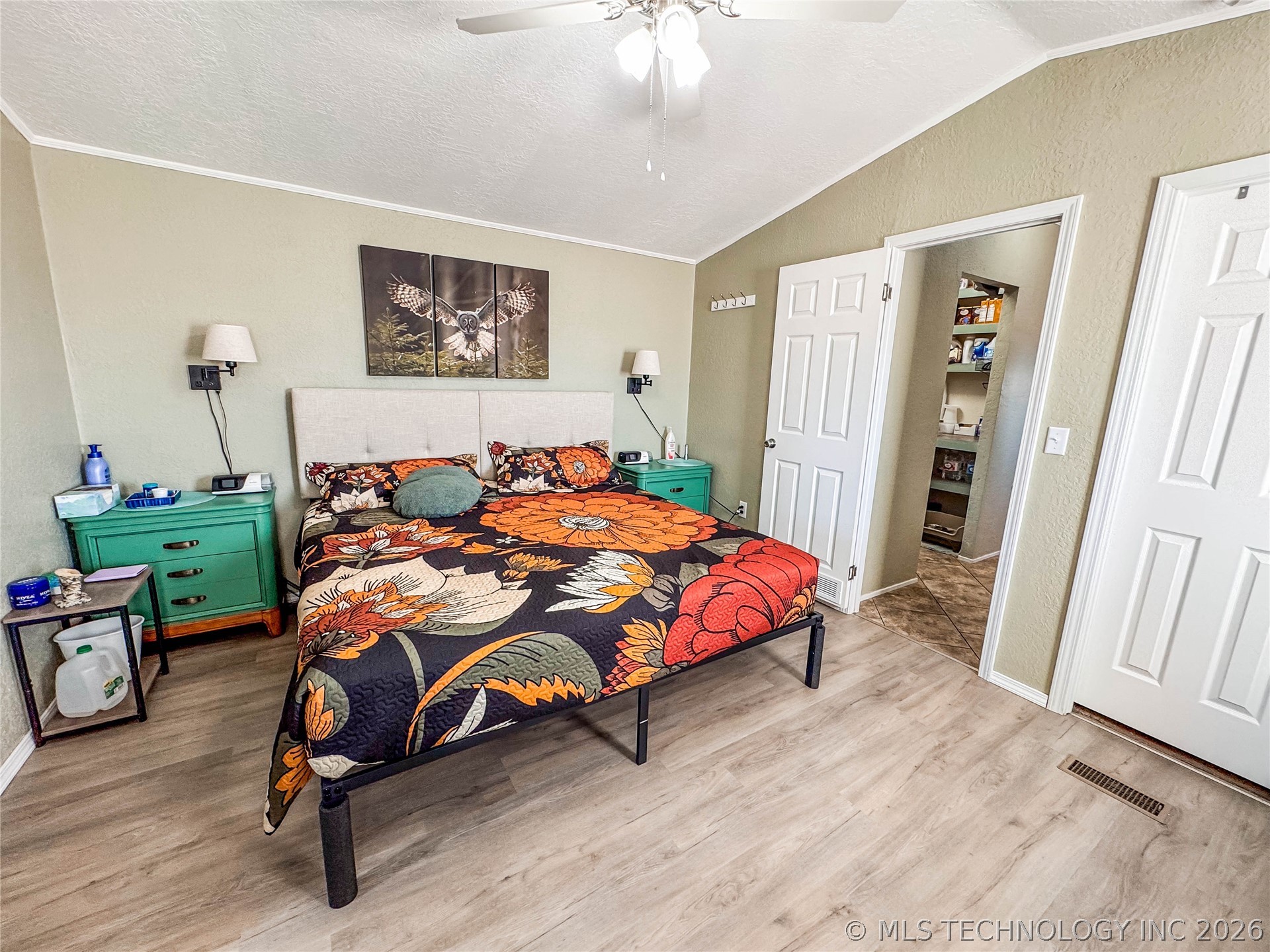 114165 S 4201 Property Photo 22