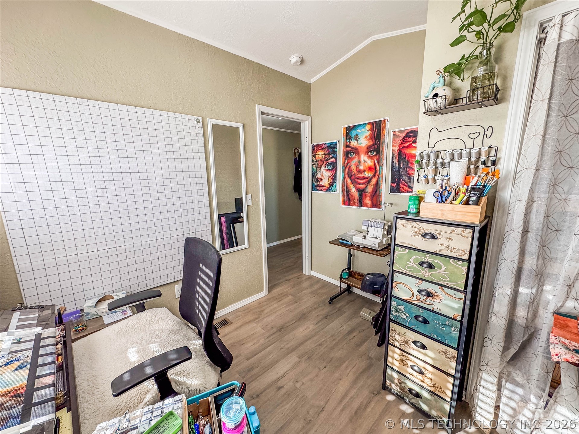 114165 S 4201 Property Photo 36