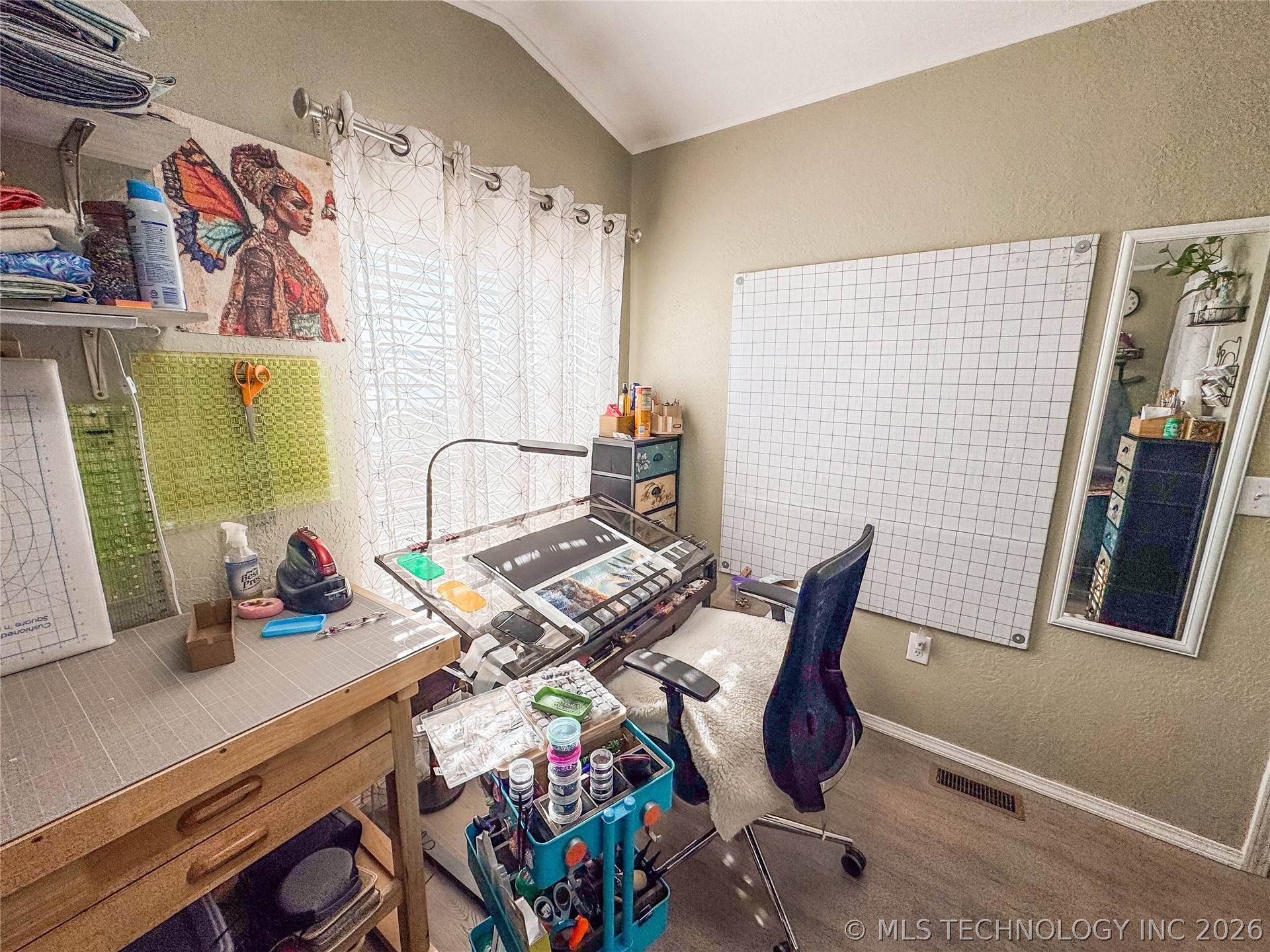 114165 S 4201 Property Photo 37