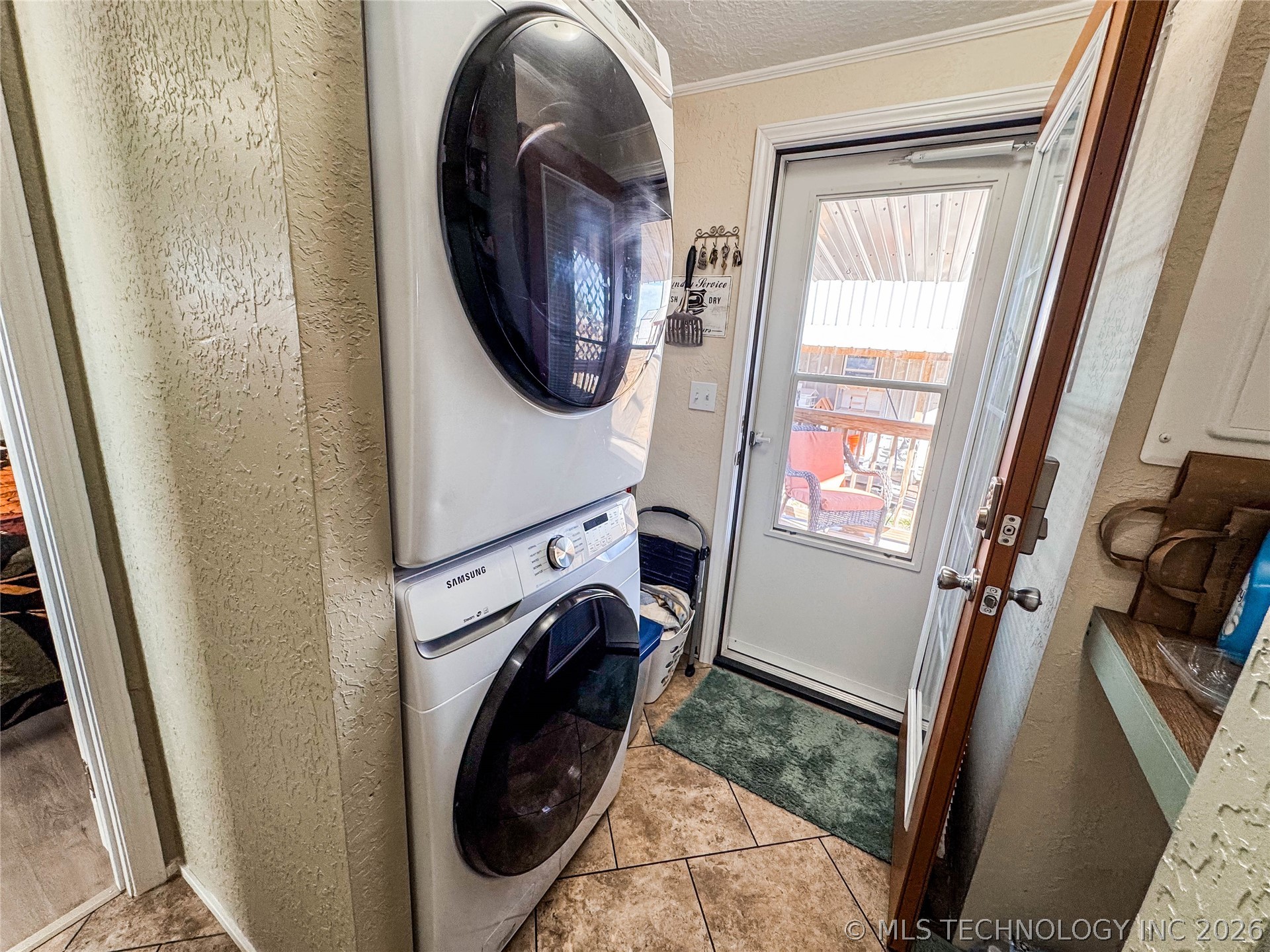 114165 S 4201 Property Photo 39