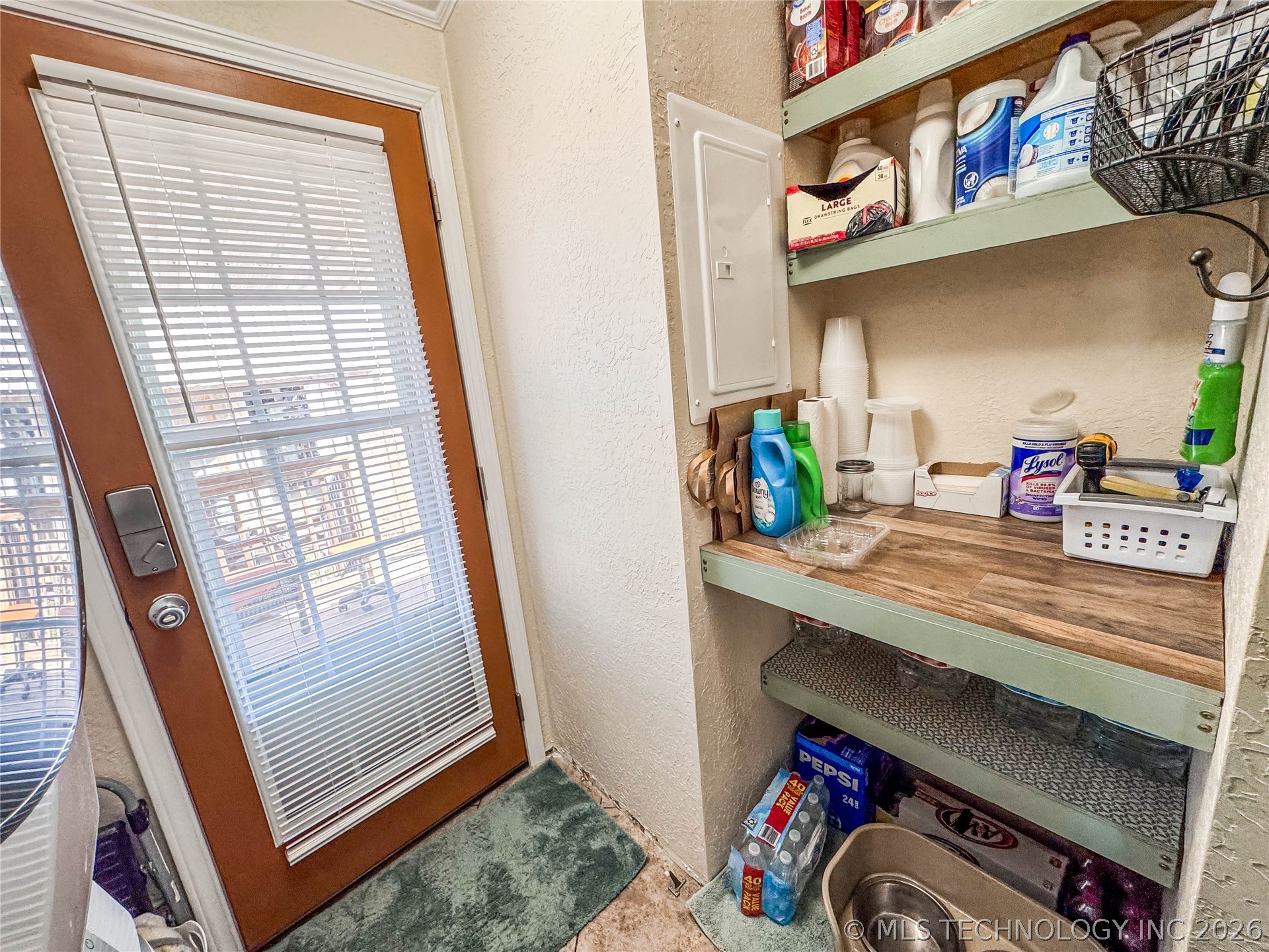 114165 S 4201 Property Photo 40