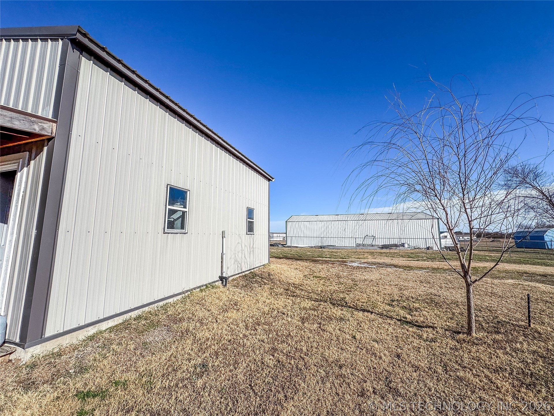114165 S 4201 Property Photo 43