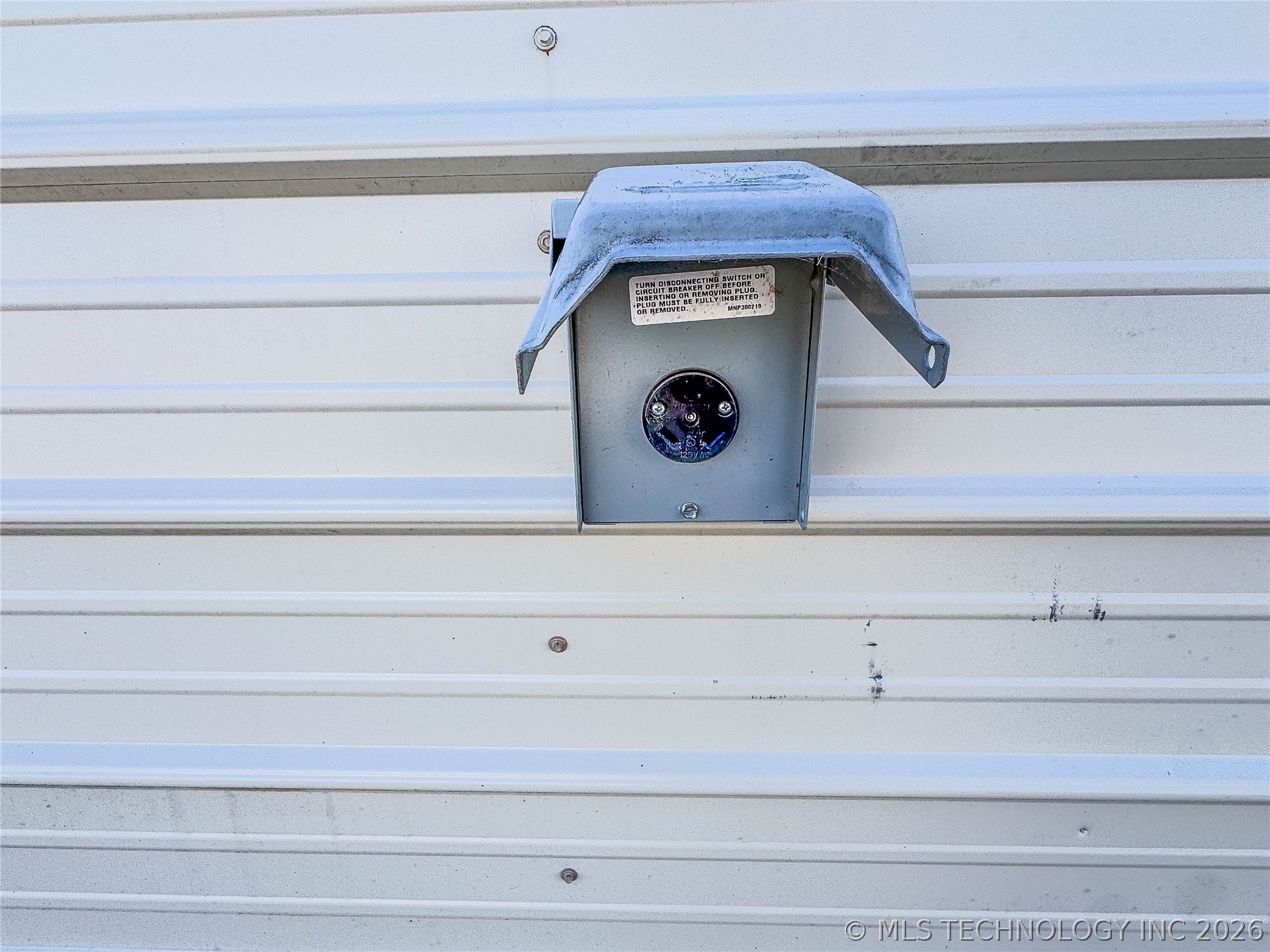 114165 S 4201 Property Photo 46