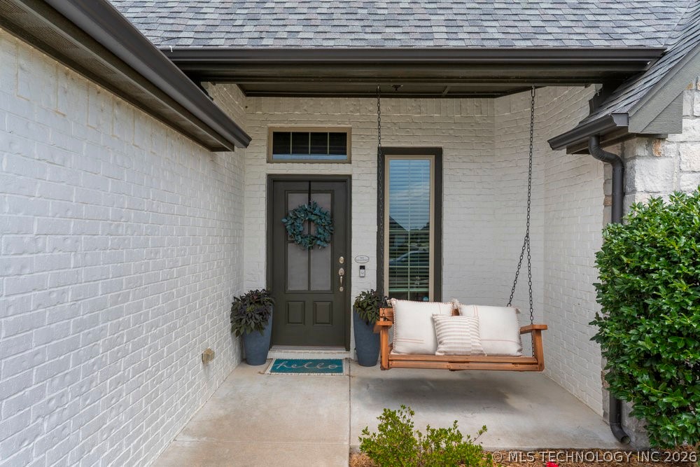 13019 S 5th Place Property Photo 2