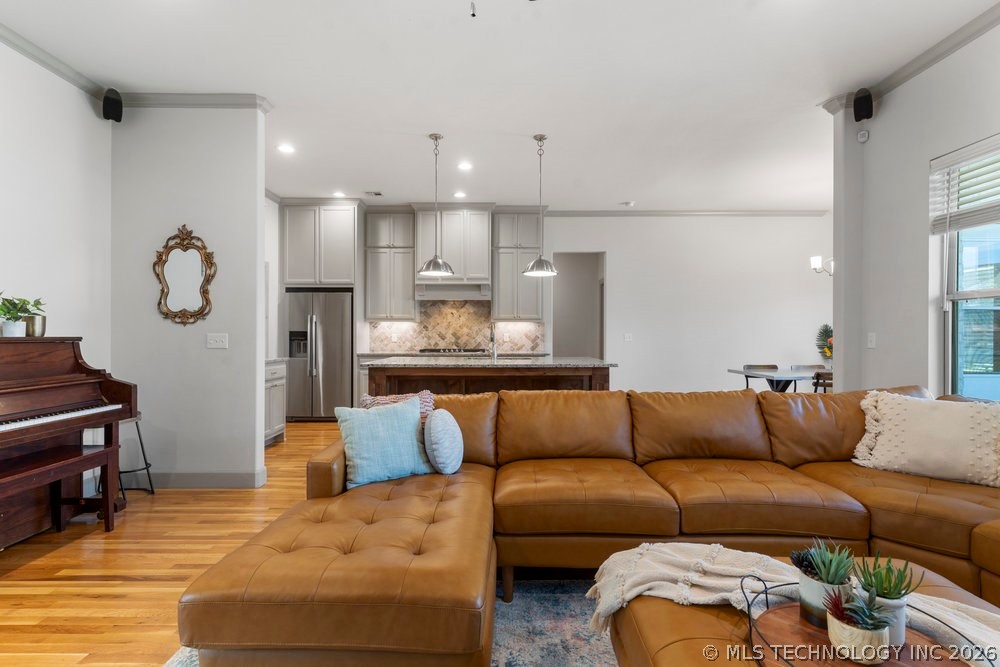 13019 S 5th Place Property Photo 11