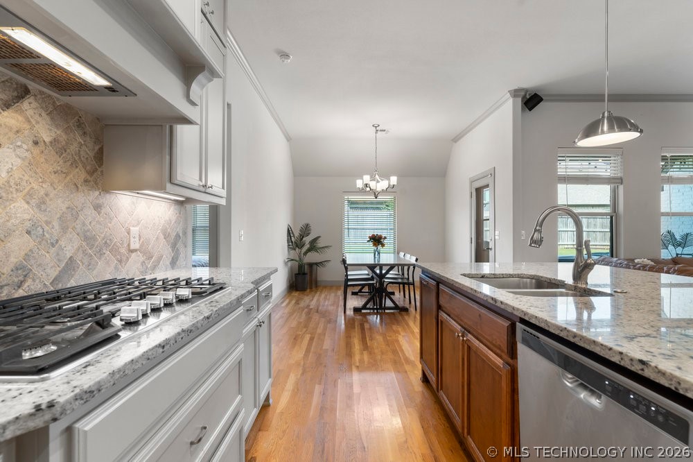 13019 S 5th Place Property Photo 16