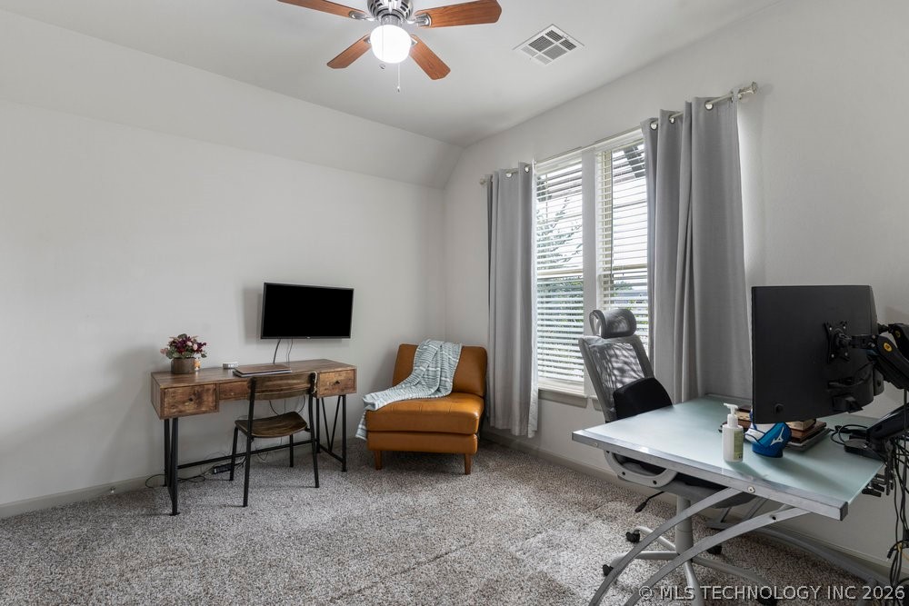 13019 S 5th Place Property Photo 20