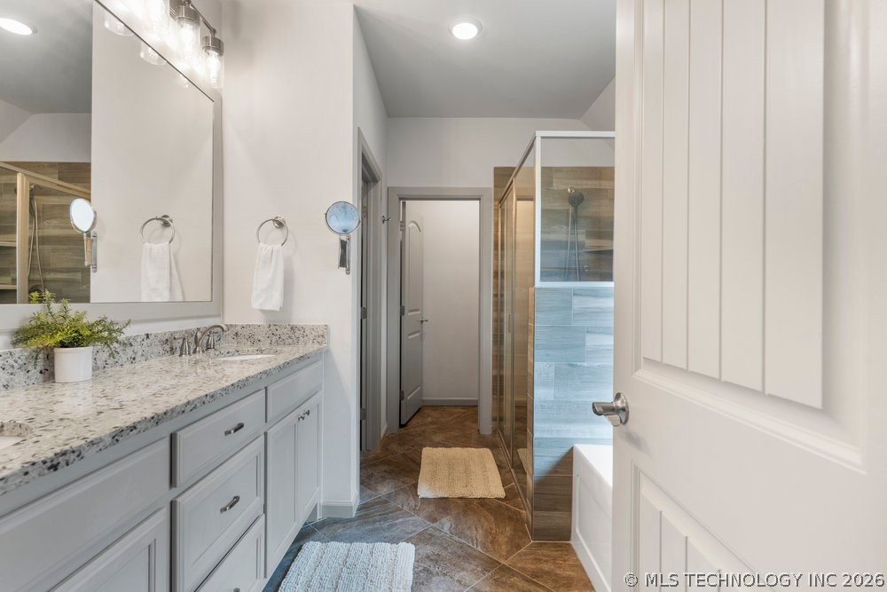 13019 S 5th Place Property Photo 23