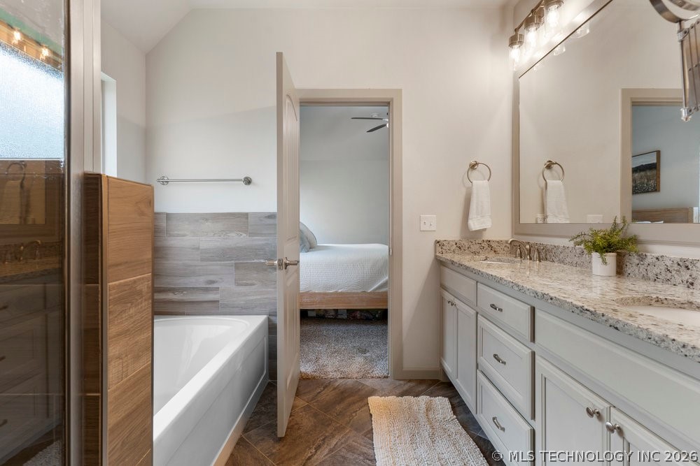 13019 S 5th Place Property Photo 26