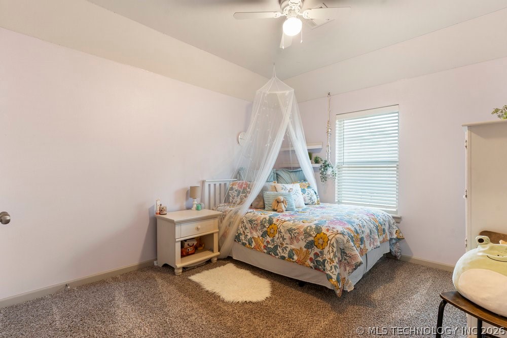 13019 S 5th Place Property Photo 30