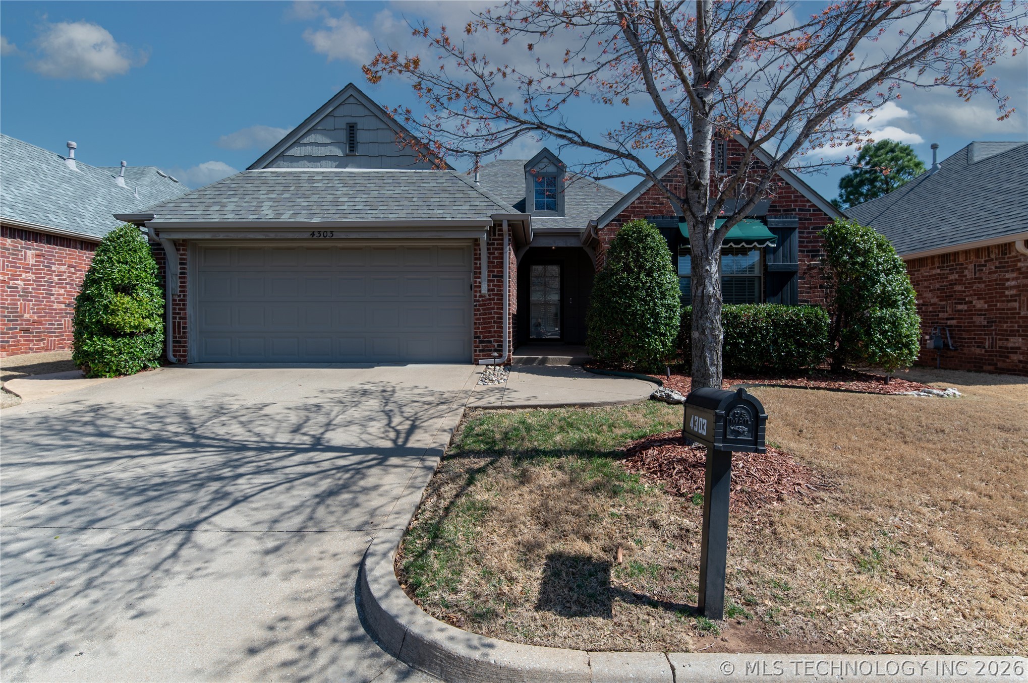 4303 S Sweet Gum Avenue Property Photo 1
