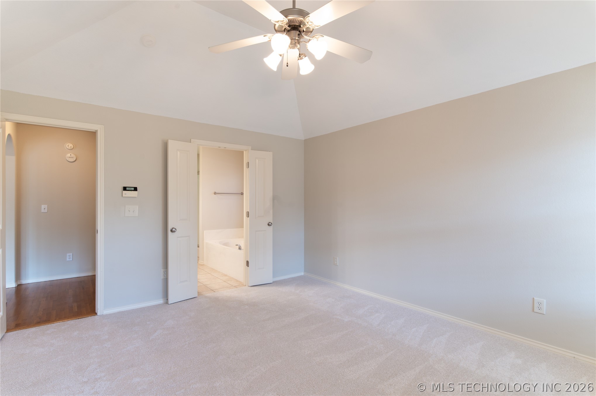 4303 S Sweet Gum Avenue Property Photo 6