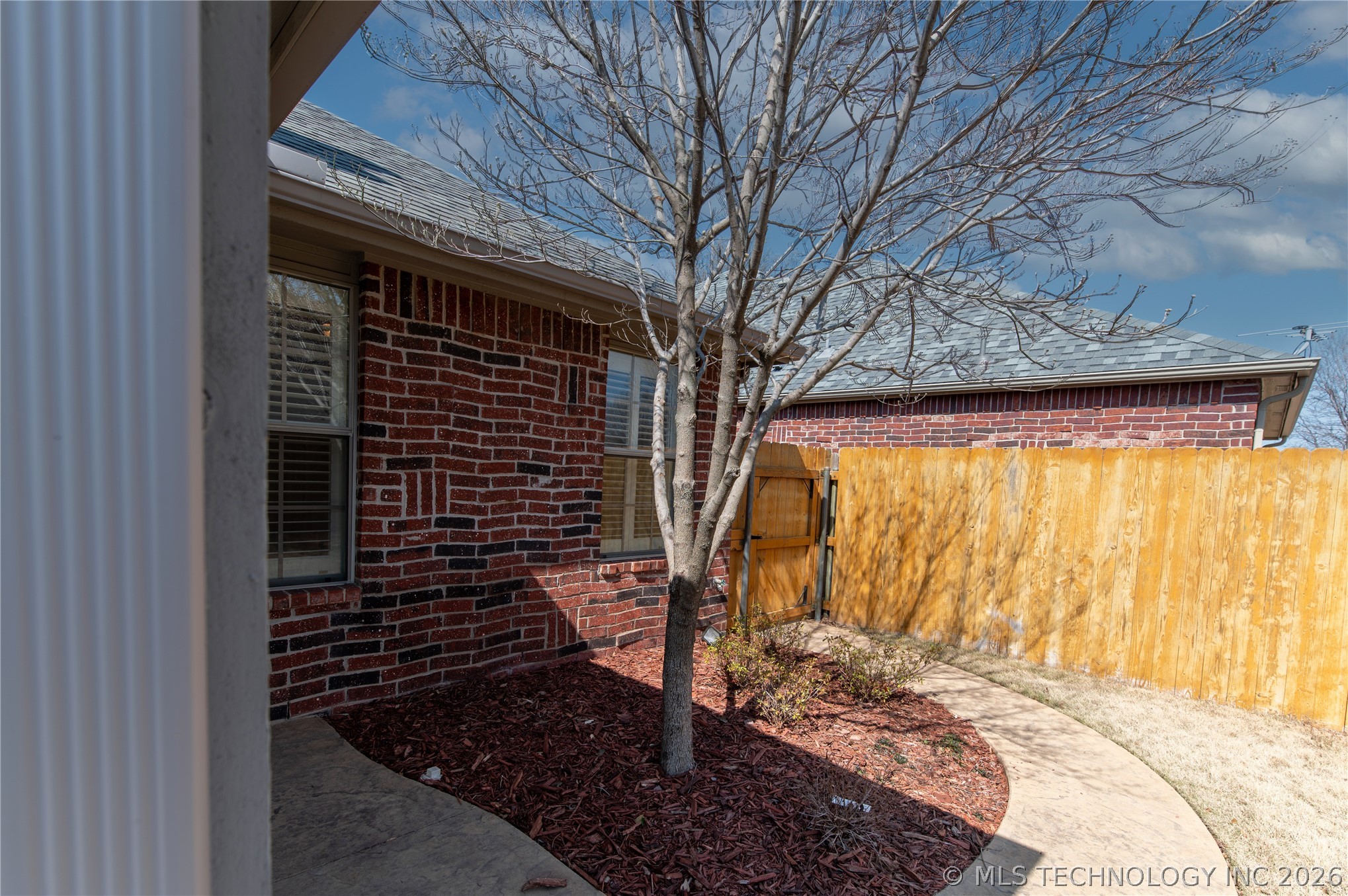 4303 S Sweet Gum Avenue Property Photo 20