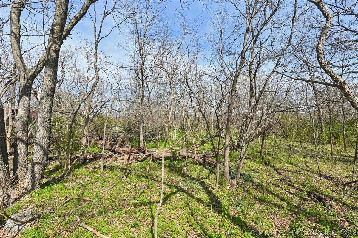 608 E 9th Avenue Property Photo 9