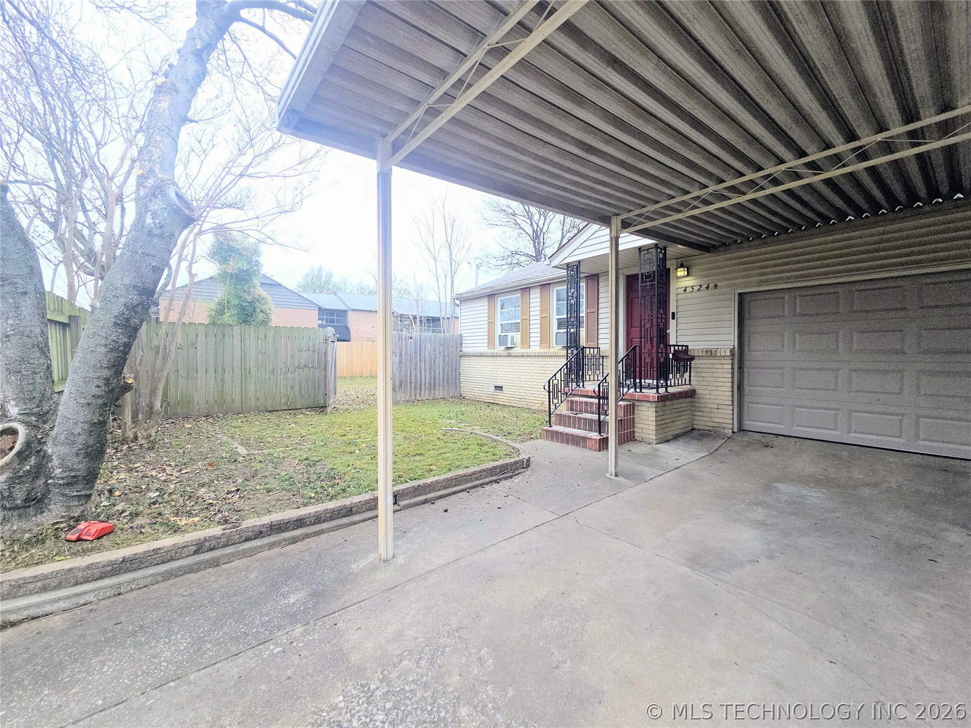 4524 S Quaker Avenue 1/2 Property Photo 17