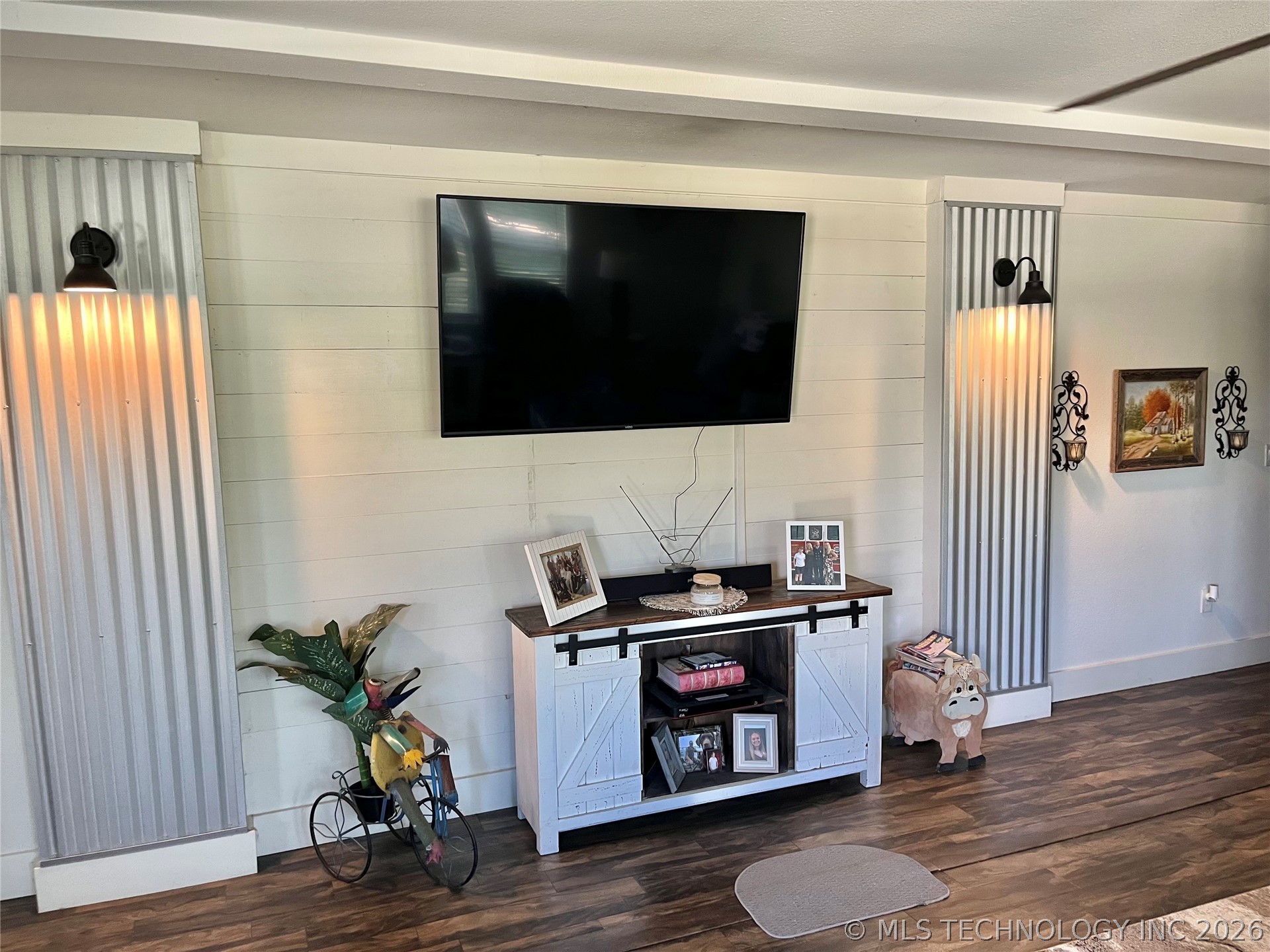 15917 Tee Time Road Property Photo 4