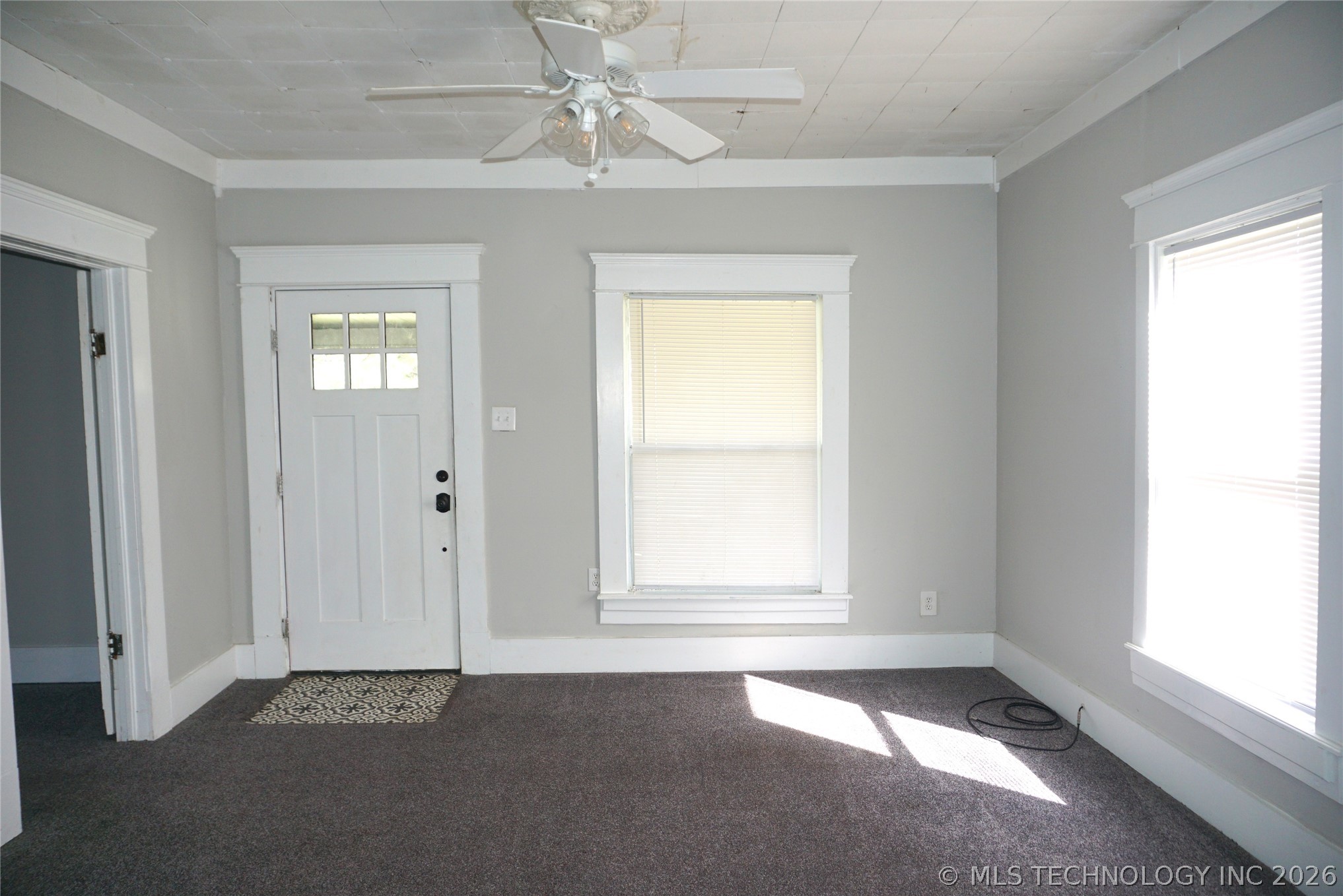 311 W Madison Street Property Photo 8