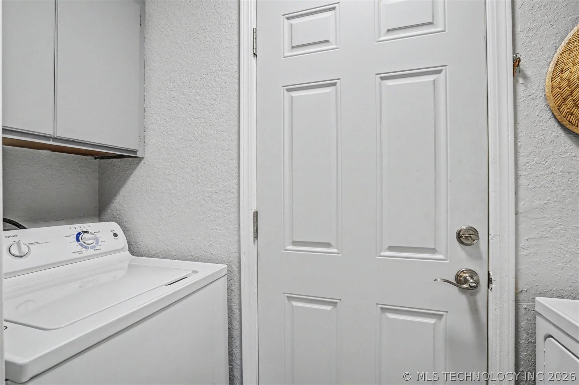 8005 S Date Avenue Property Photo 18