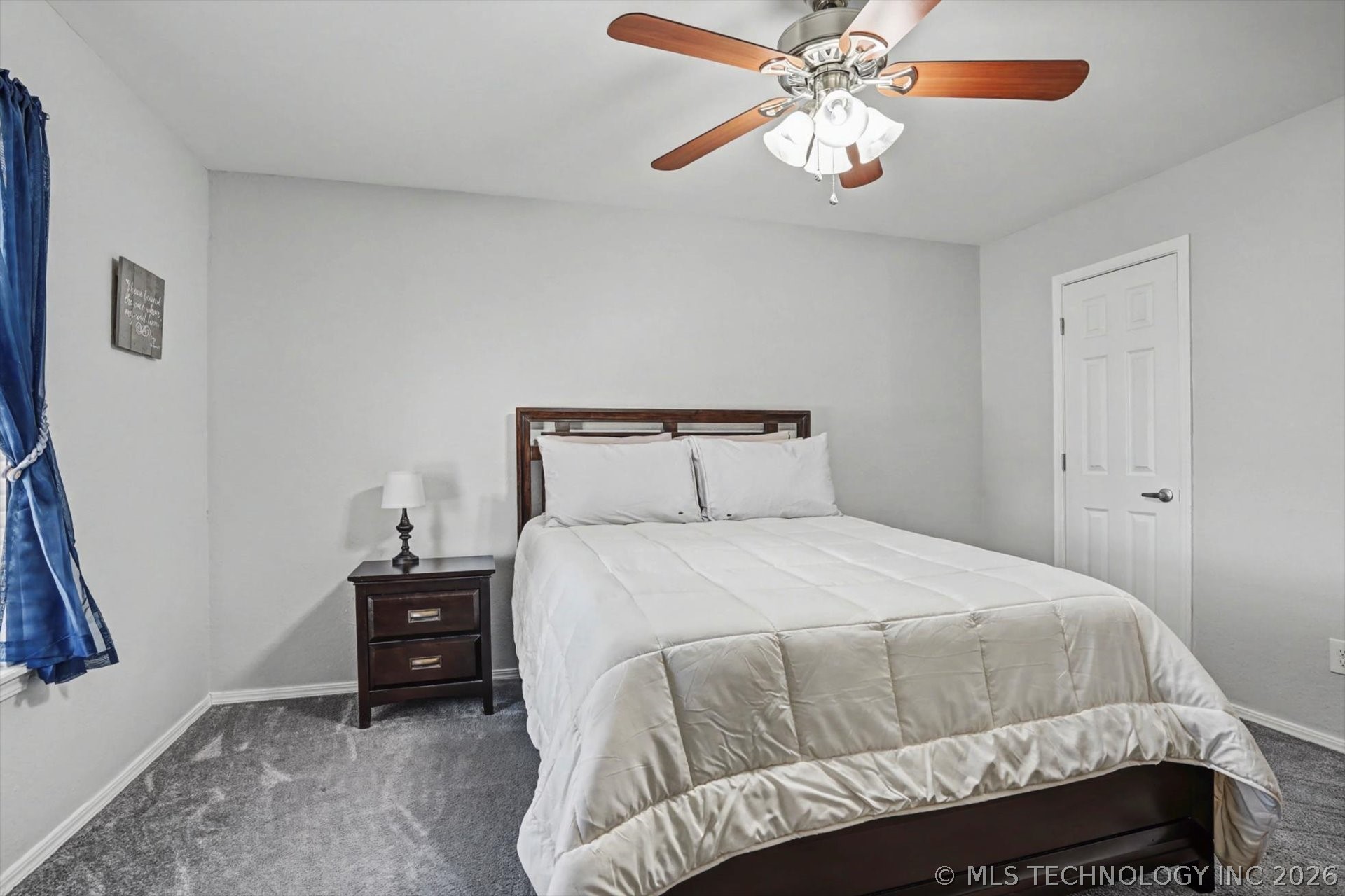 8005 S Date Avenue Property Photo 21