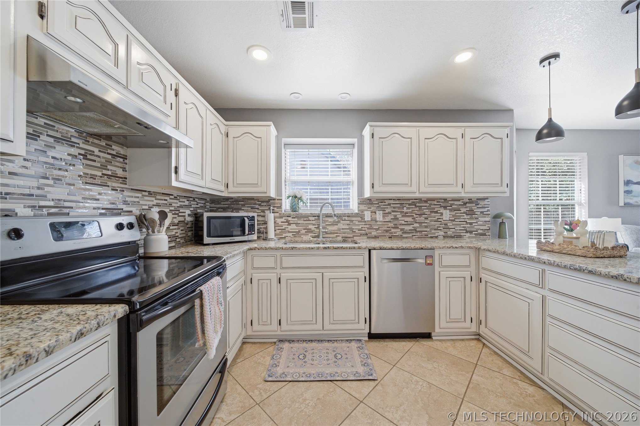 9409 E 100th Street Property Photo 13