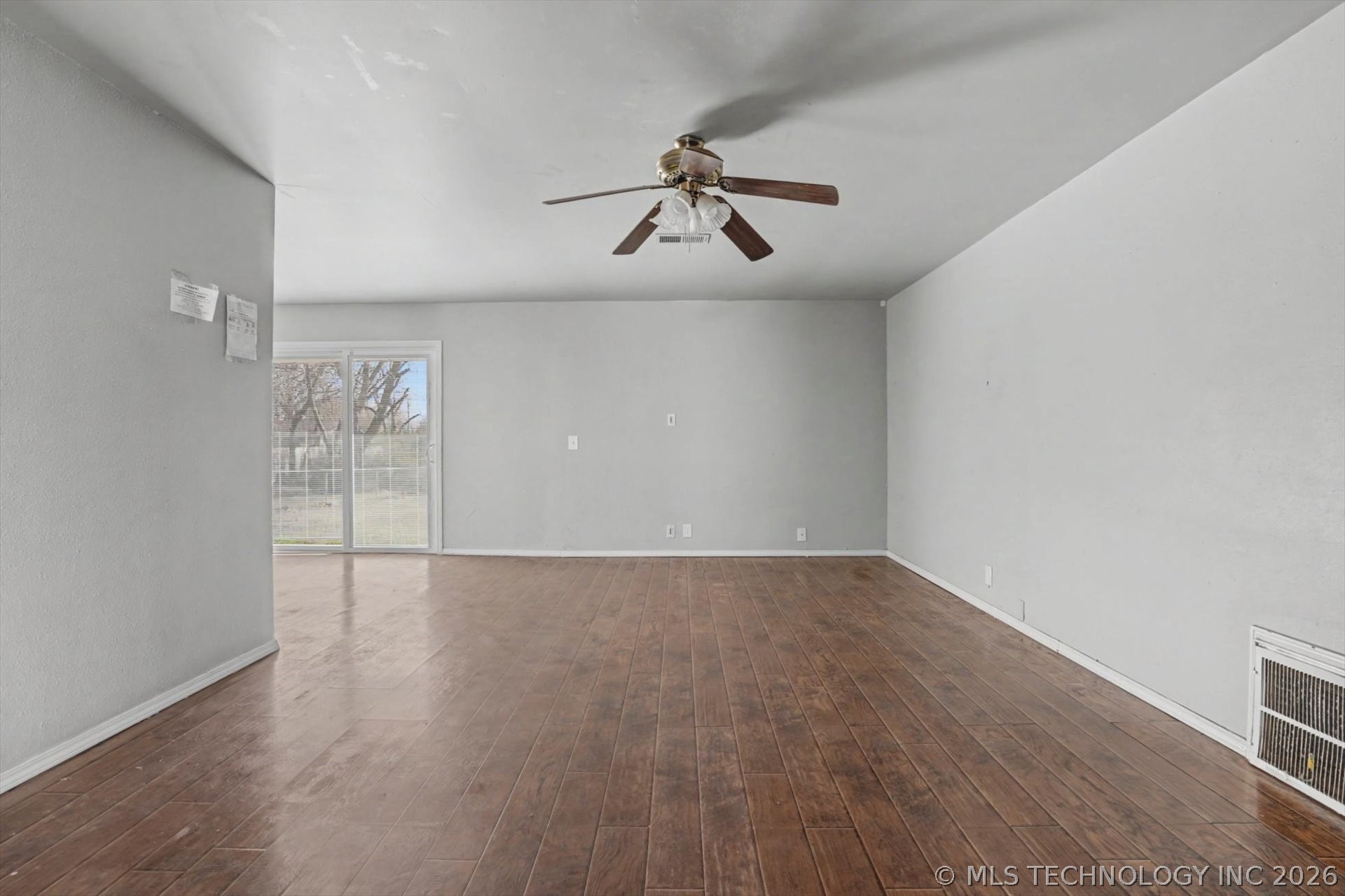 1741 S Pecan Avenue Property Photo 4