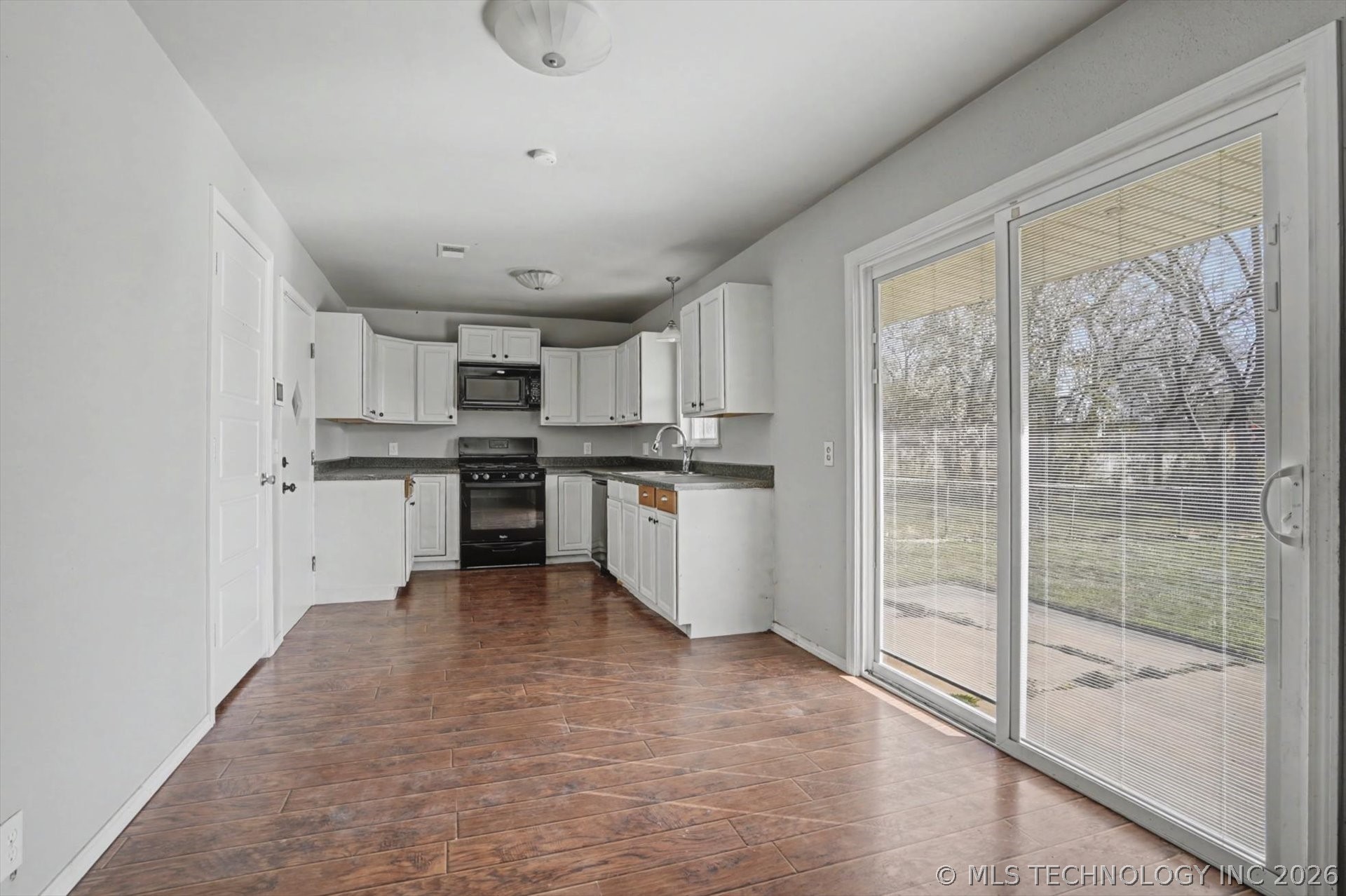 1741 S Pecan Avenue Property Photo 7