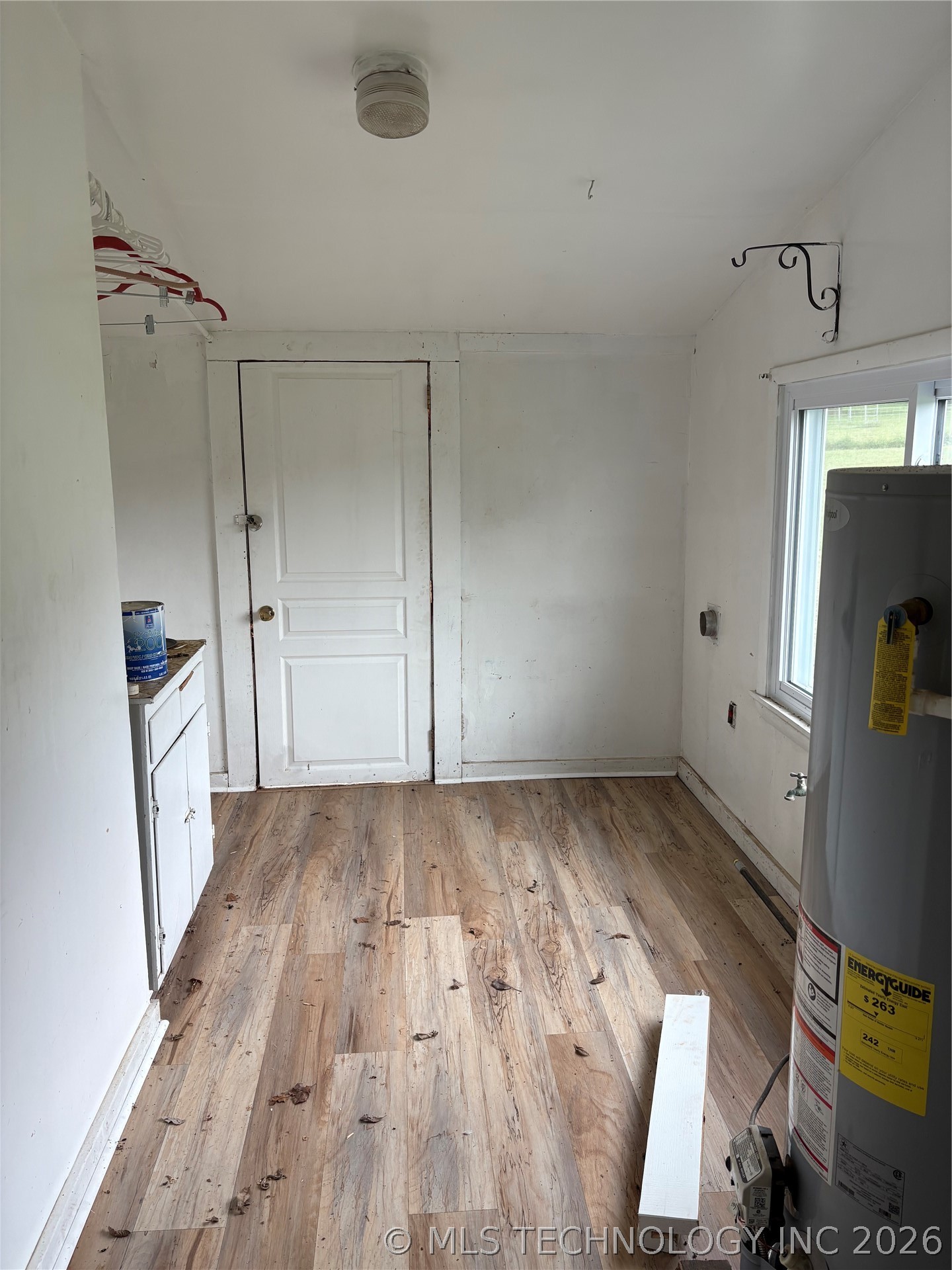 360 N B Street Property Photo 2