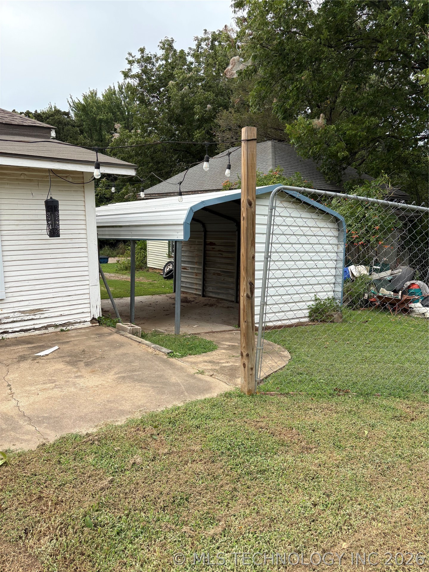 360 N B Street Property Photo 11