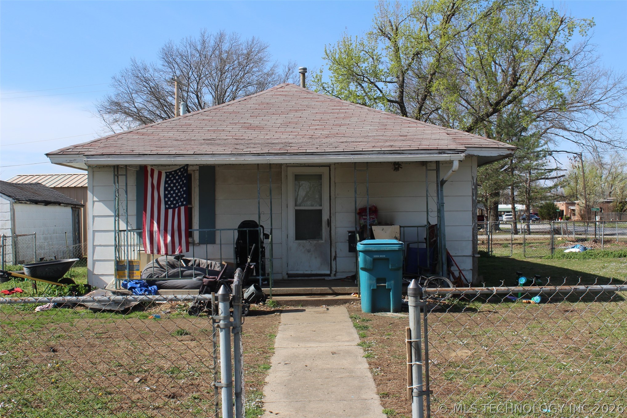 110 S Broadway Avenue Property Photo 1