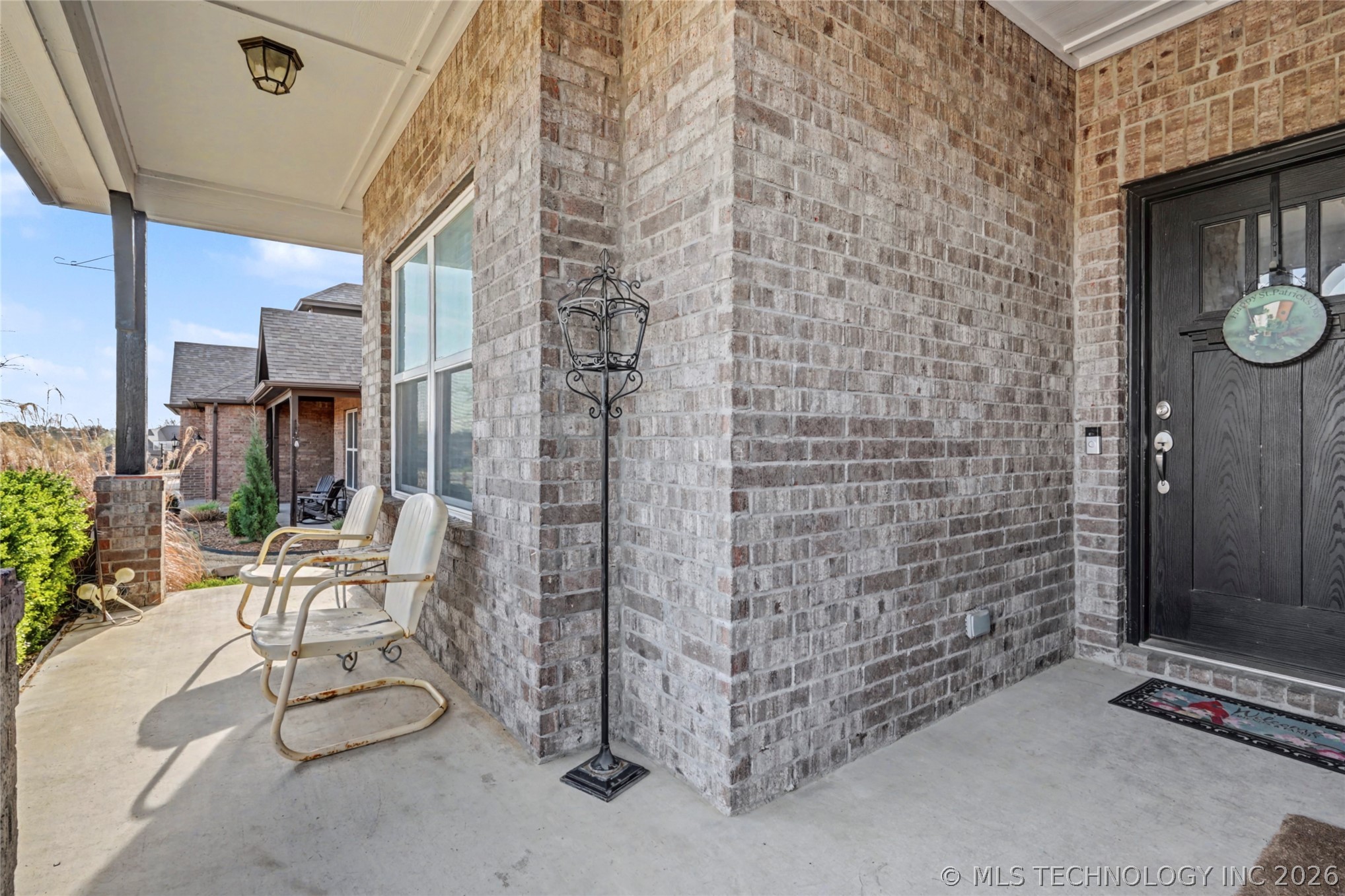 7323 E Oak Ridge Street Property Photo 6
